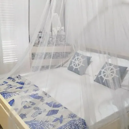 Libeccio House-relax E Stile A Due Passi Dal Mare * 아볼라