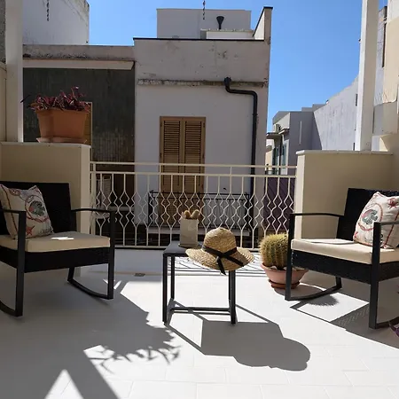 Libeccio House-relax E Stile A Due Passi Dal Mare *